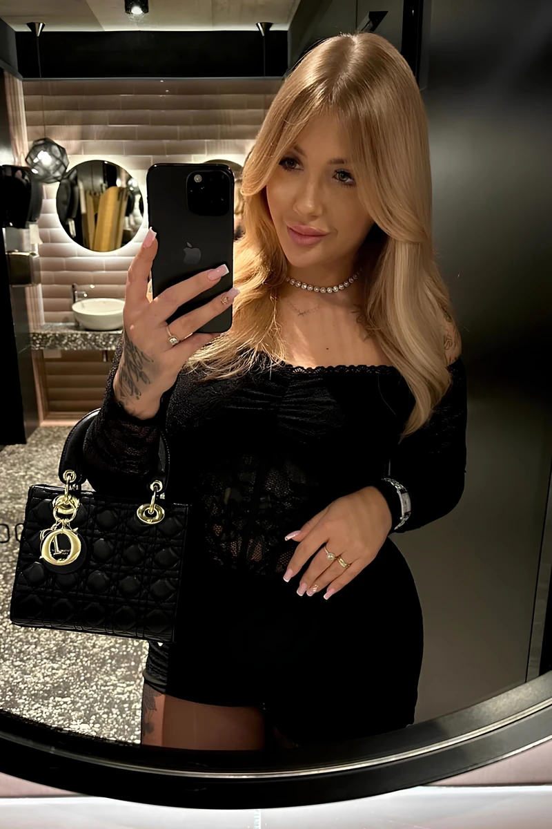 Angelika escort à Dubaï