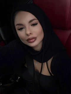 Juliana escort à Dubaï