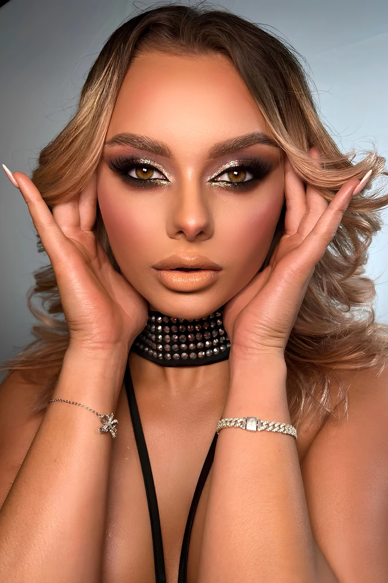 Juliana escort à Dubaï