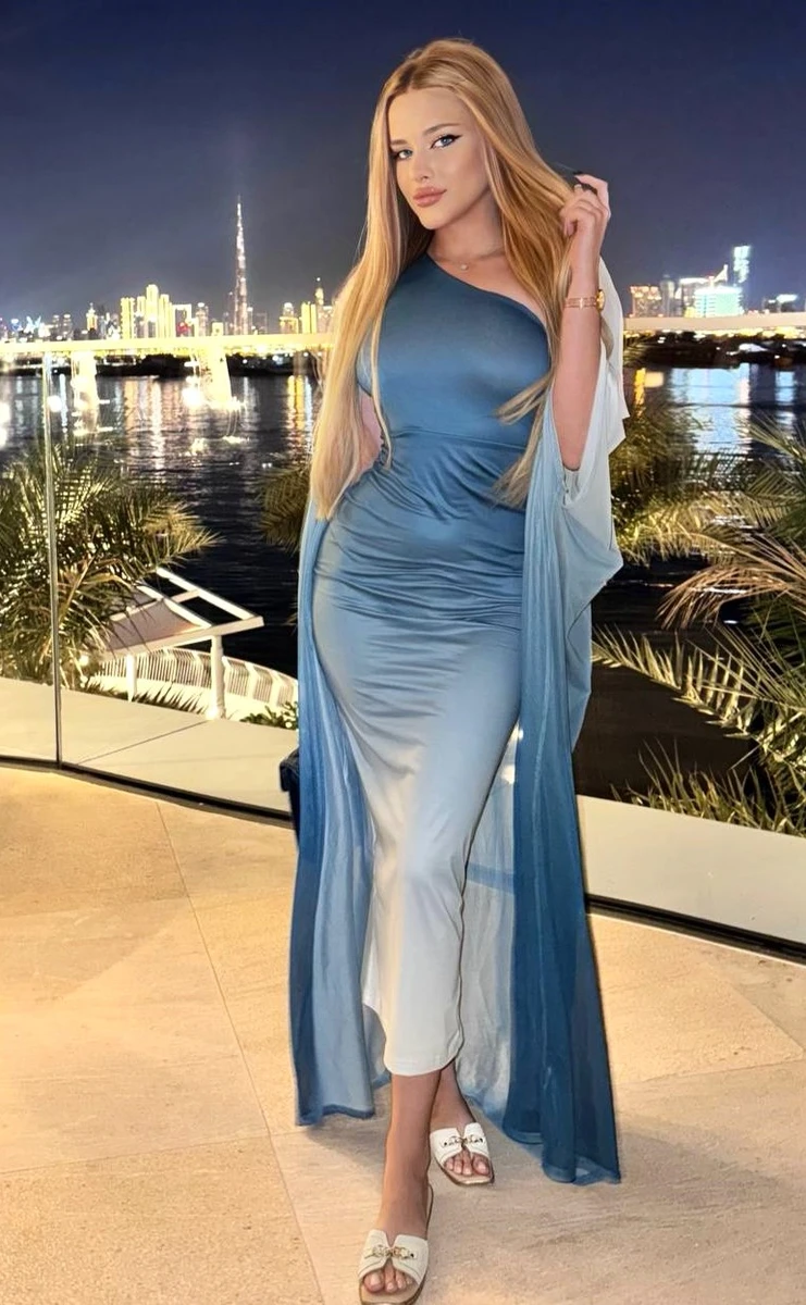 Renesmee escort à Dubaï