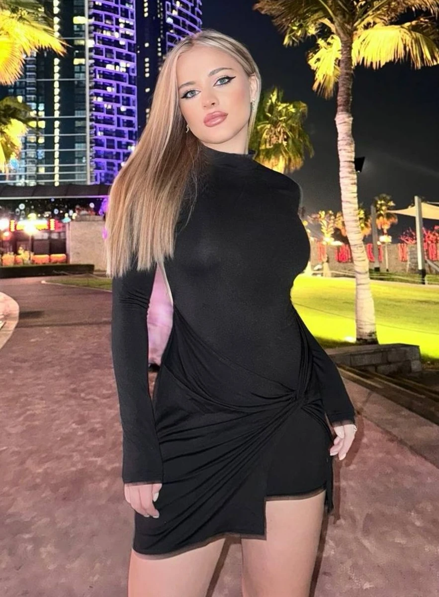 Renesmee escort à Dubaï